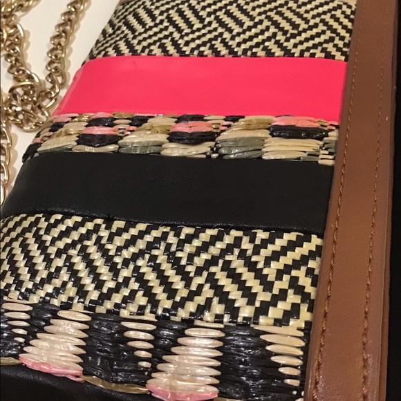 Aldo brown black hot pink textured folding clutch with removable heavy chain - Picture 3 of 14